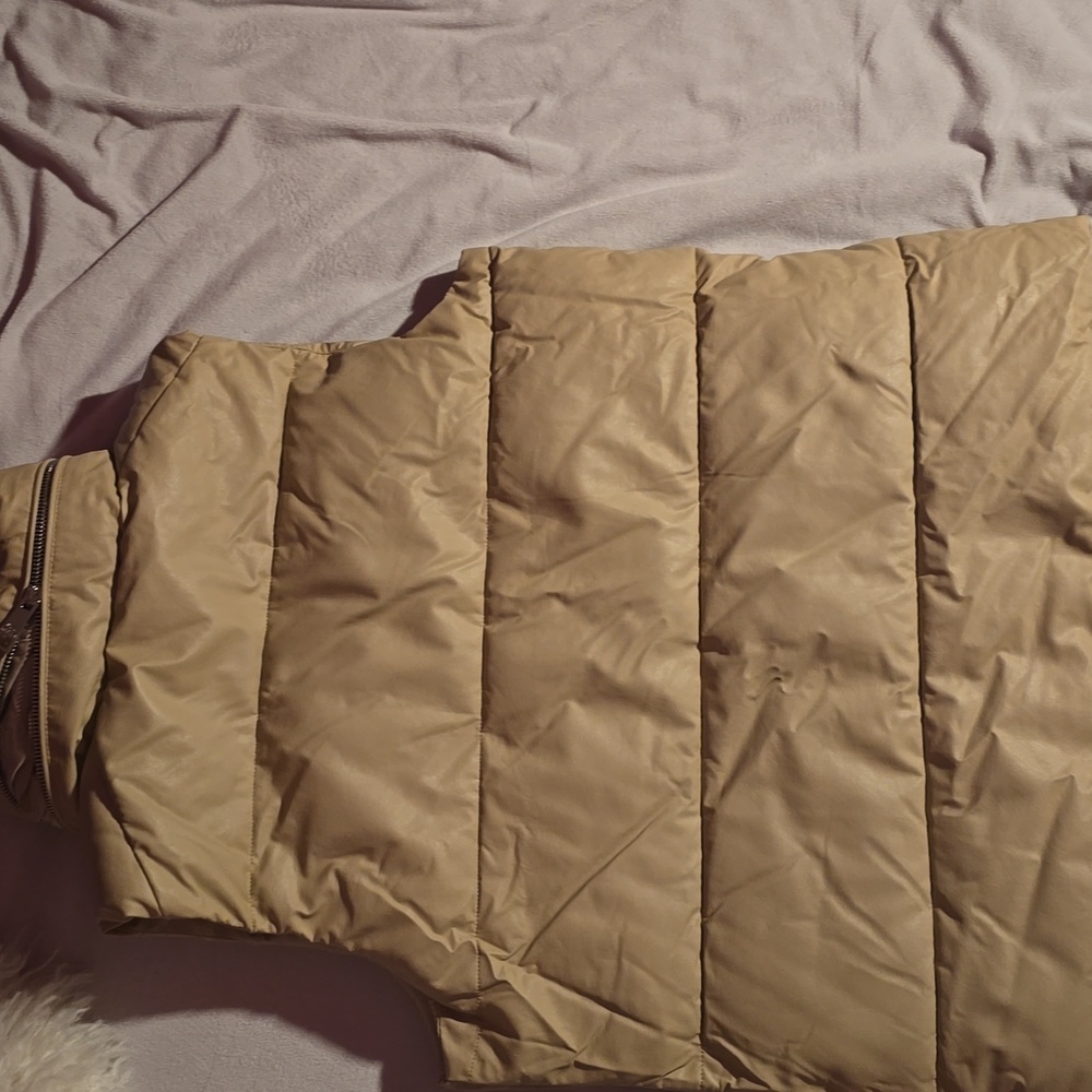 Tan Puffer Vest Steve Madden Like New Vegan leather - Picture 7 of 8